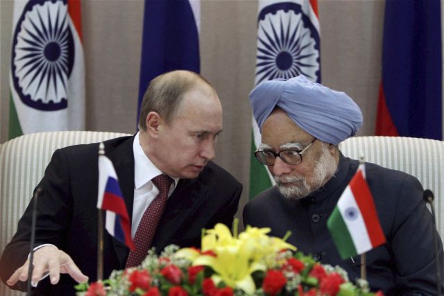 Αμυντική συμφωνία αξίας 2,9 δισ. δολαρίων υπέγραψε ο Πούτιν στην Ινδία